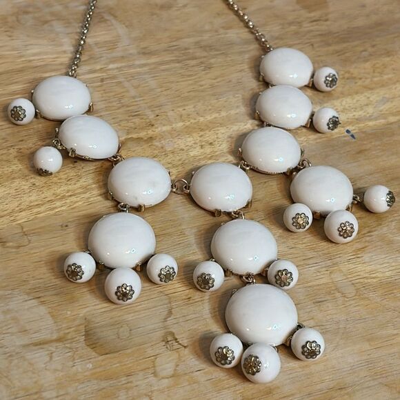 Gold tone white circular stone bubble shape acrylic statement necklace 25-27” - Picture 1 of 5